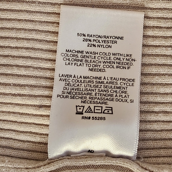 Express Puffed Short Sleeve Ribbed Button Down Beige Sweater Size Medium - Picture 7 of 9